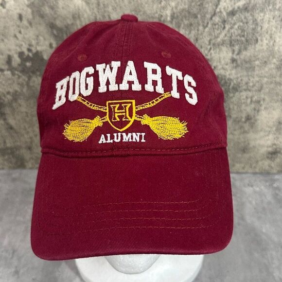 Harry Potter Hogwarts Alumni Burgundy OS Adjustable Hat Cap - Picture 2 of 8